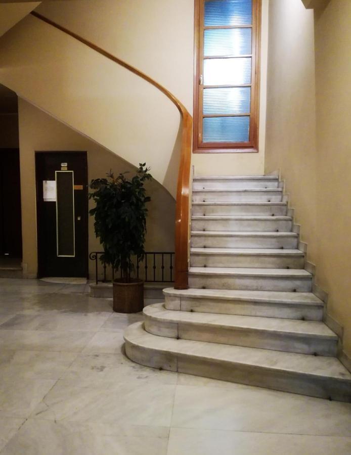Voula'S Apartment Athena Bagian luar foto